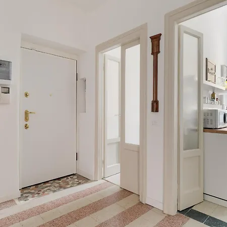 Guesthost - Ghisolfa Bright 밀라노